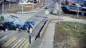 Взяли в клещи
Вчера днем в поселке Залари в Иркутской области