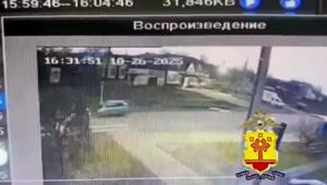 Ни бабушки, ни внучки
Вчера вечером в чувашском Алатыре бухой водитель за рулем Ford Focus насмерть сбил на переходе 77-летнюю пенсионерку и ее 14-летнюю внучку