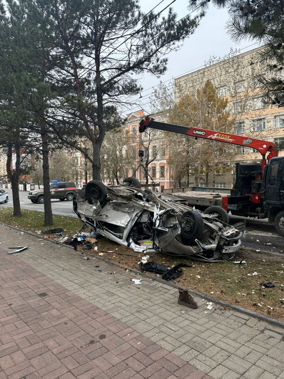 Забрал три жизни
Сегодня ночью в Хабаровске летчик на Audi A5 попытался проскочить перекресток на красный и вынес с дороги Toyota Caldina Забрал три жизни
Сегодня ночью в Хабаровске летчик на Audi A5 попытался проскочить перекресток на красный и вынес с дороги Toyota Caldina