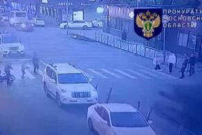 Вчера вечером в подмосковном поселке Красково багги сбил на переходе двух мальчиков четырех лет