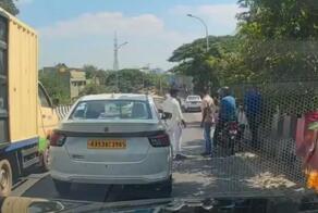 Урок окончен

Дело было в индийском Бангалоре в последний день октября