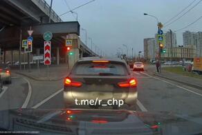 Поеду-ка я на красный, что плохого может произойти

