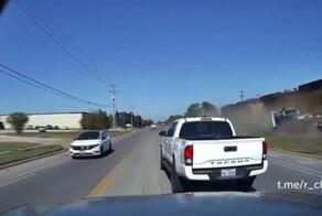 Поезд дальше не идет, просьба освободить кабины!