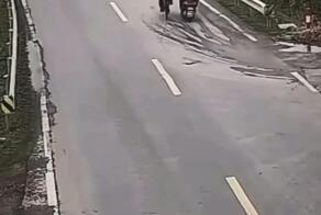  Интернет взбудоражили страшные кадры чудовищного ДТП на высоких скоростях!