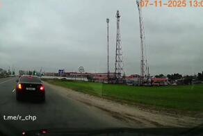 Могла бы просто авторитетом звуком задавить

Снято 7 ноября, предположительно, в белорусском Мозыре