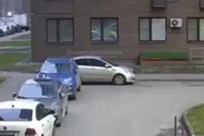 Мужик в Подмосковье хотел самостоятельно починить кондиционер, но сломал шею при падении и умер