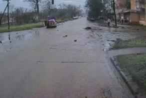 Полицейская машина, спешившая на вызов, сбила женщину с ребенком