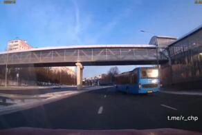 Между двух огней синеньких