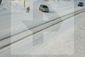 Автолюбитель на внедорожнике влетел в двоих детей в Красноярском крае