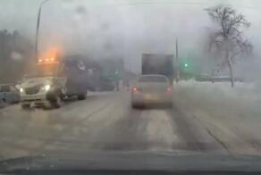 В Сарове автомобилист сбил сугроб