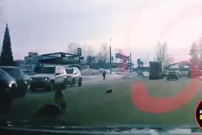 В Ижевске легковой автомобиль сбил девушку, переходившую дорогу в неположенном месте