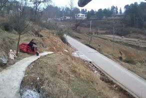 Мужик, ты хотел-то чего?