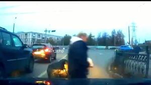 В Туле с 16 октября разыскивают самокатчика, который скрылся с места ДТП, в котором его считают виновным
