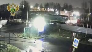 Сегодня 69-летняя дама на "Рено" пыталась преодолеть железнодорожный переезд на автомобильной дороге в Кашира – Малое Видное в Московской области, но в ее планы вмешался локомотив