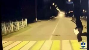 Вчера вечером в Улан-Удэ 37-летний водитель Toyota Land Cruiser Prado, как пишут инспекторы, совершил наезд на 16-летнюю девочку на нерегулируемом переходе