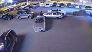 В Магнитогорске водитель не поставил машину на ручник и та покатилась