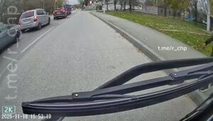 Уж сколько раз твердили миру "Автобус обходи сзади"!