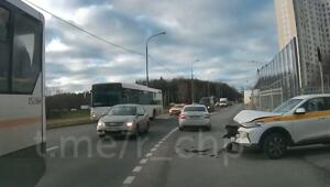 "Вот это ты попал, чувак"

Таксист подбил гаишников - авторское кино от нашего читателя Михаила