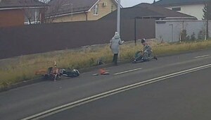 От подписчика из Магнитогорска:

Ехал около 60 км/ч, отвлекся на звук цепи буквально полсекунды - обнял столб, сломал бедро