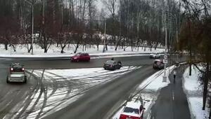 Маловато места, особо не развернешься

Вчера днем в Петрозаводске