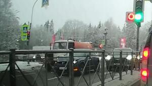 Никогда такого не было, и вот опять