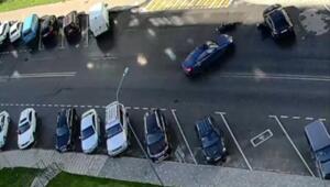 При левом повороте/развороте не увидел мот