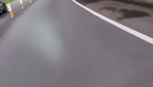 Желание так проходить повороты на серпантинах мгновенно пропадает, когда в одном из крутых поворотов оказывается слой щебня, оставленный компетентным водителем большегруза, который перевозил открытый груз