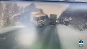 На трассе сошлись две Скании и Вольво