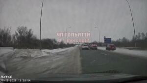 Помог погрузить машину на эвакуатор