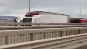 В турецкой провинции Коджаэли разгул стихии привел к серьезным инцидентам на дорогах