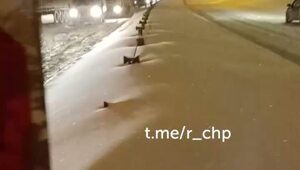 "Мы отогреваем в кабинах ваших детей, мы разбираем отбойники, чтобы вы могли уехать", - цитата нашего читателя