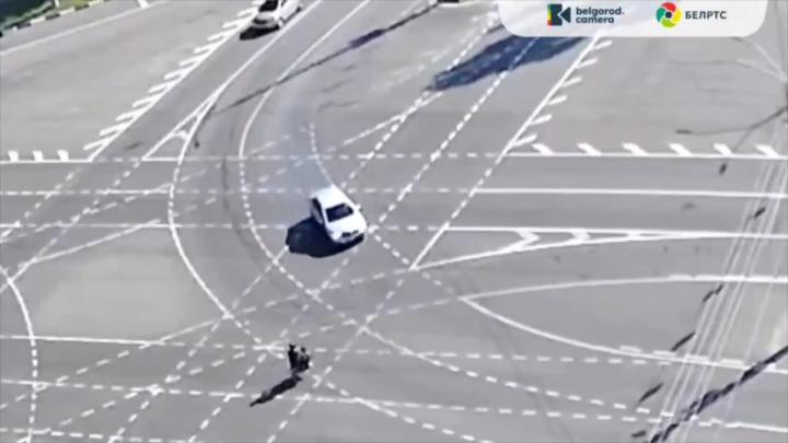 На зеленый в белого