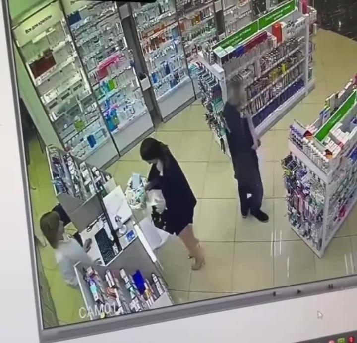 Контентов совсем нет, давайте смотреть происшествие в столичной аптеке в Москва Сити