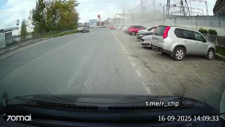 У тебя дымит чего-то машина!