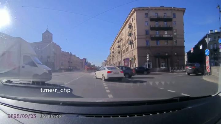 Час назад в Питере
