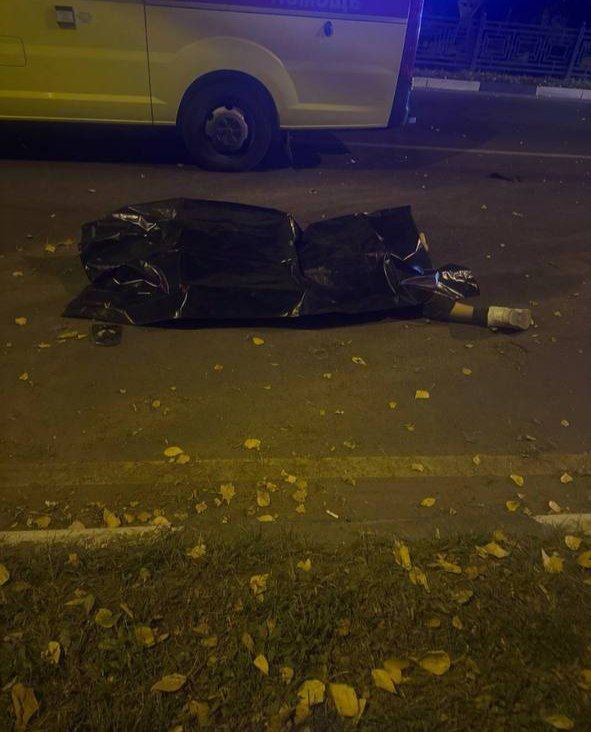 В Домодедово 16-летний водитель питбайка с 18-летней пассажиркой пытался скрыться от полицейской погони, но не справился с управлением и врезался в забор
