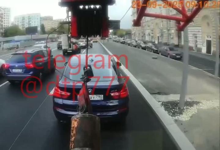 Учителю на BMW преподали урок