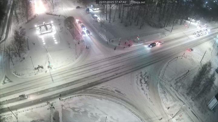 Два года колонии-поселения получил 23-летний водитель Geely Emgrand из Вологды, который в январе пролетел на красный и насмерть сбил 16-летнего студента