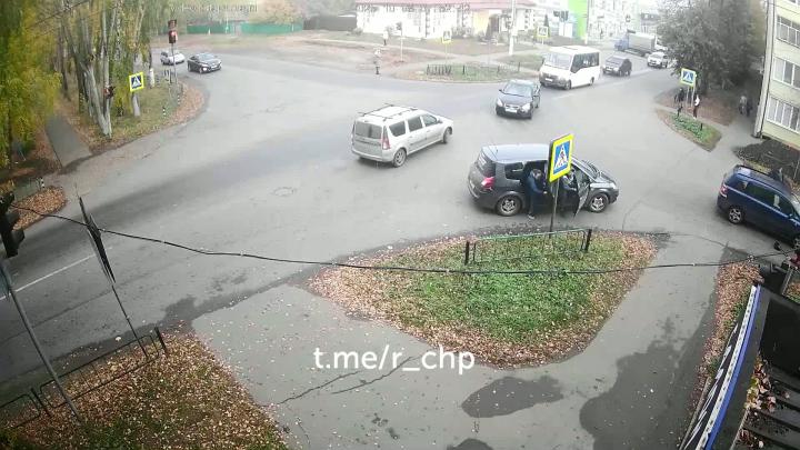 Смотрим туда, едем сюда, а в итоге знакомимся с женщиной