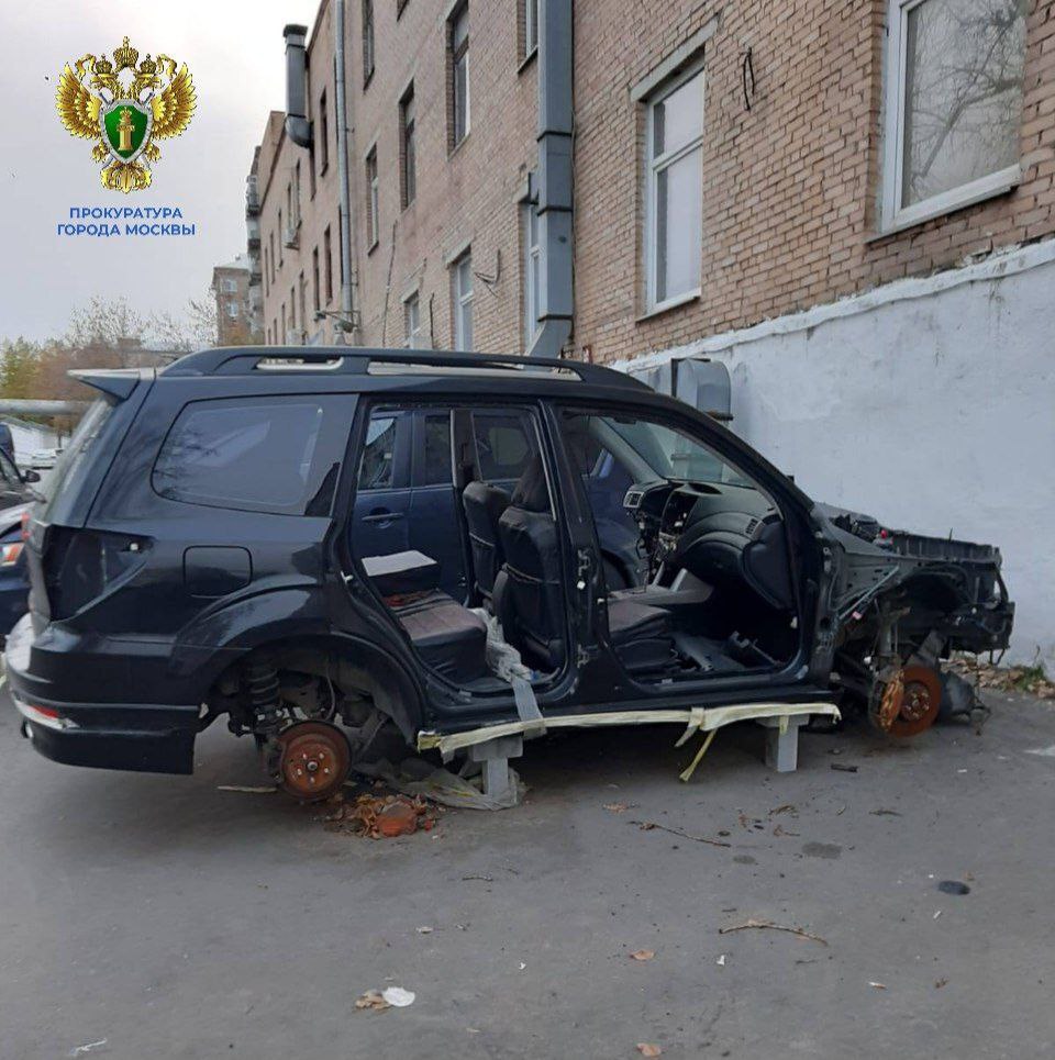 Перед судом предстанет житель столицы, обвиняемый в присвоении автомобиля погибшего участника СВО