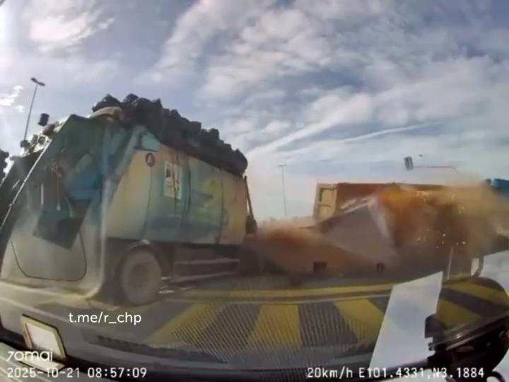 Мог и прикопать, но пока только присыпал