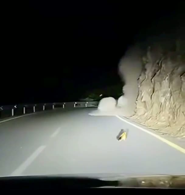 Похоже, он спас им жизнь