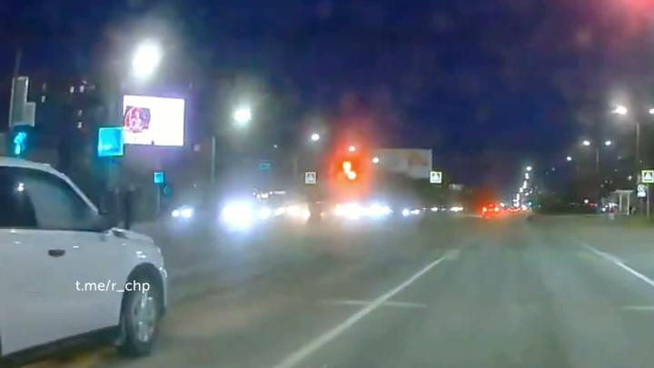 Вчера вечером на Октябрьском проспекте в Череповце под колесами Skoda Octavia погиб 40-летний велосипедист