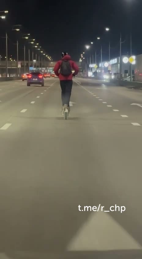 Не сдаются пока самокатчики

Воронеж

#Воронеж, #самокатчики