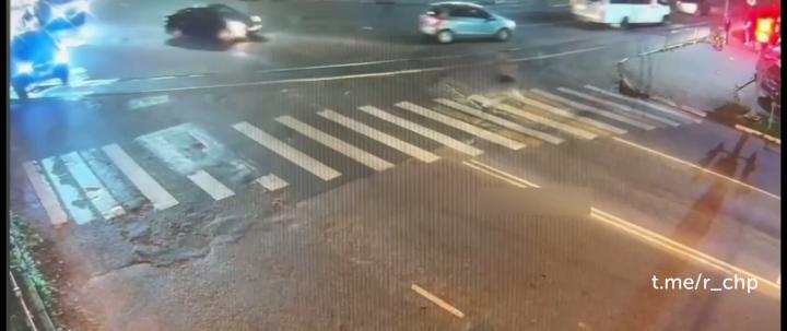 Оба спешили, оба успели

На углу Патриаршей и Комсомольской улицы в Ногинске