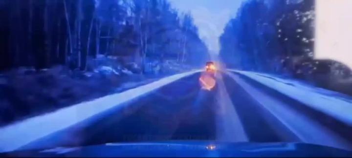 Водитель Мерседеса не выбрал безопасную скорость и устроил массовое ДТП