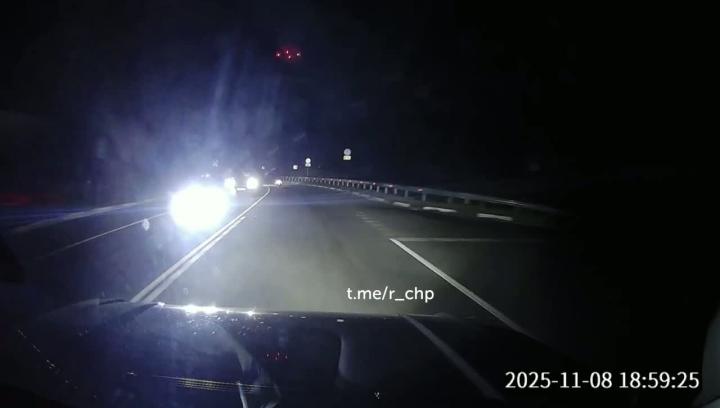 "Поломаны, но живы"

Авторское кино от нашего читателя Сергея:

Крым возле мыса Сарыч, дата/время верные