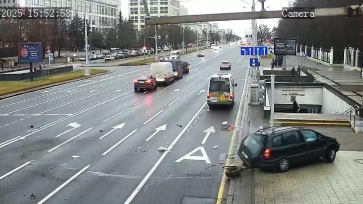 Голоса в голове говорили "Уходи!