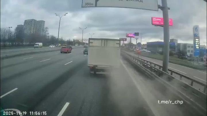 Тонкий проход

Снято 19 ноября