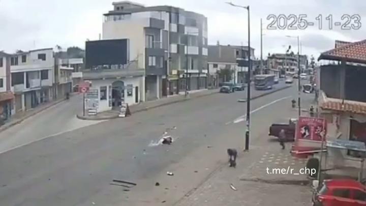 Турбонаддув у них не отрегулирован

На деле это эквадорские специалисты решили похимичить с пиротехникой по пути к месту назначения в провинции Тунгурауа, но что-то пошло не так